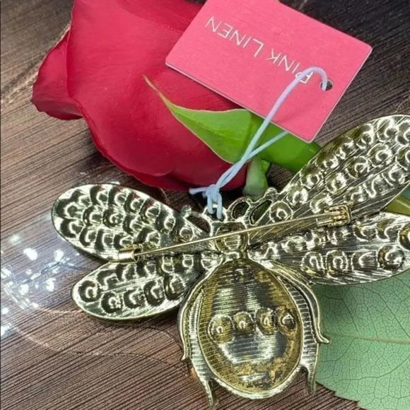 Pink linen pearl brooch - Picture 3 of 9